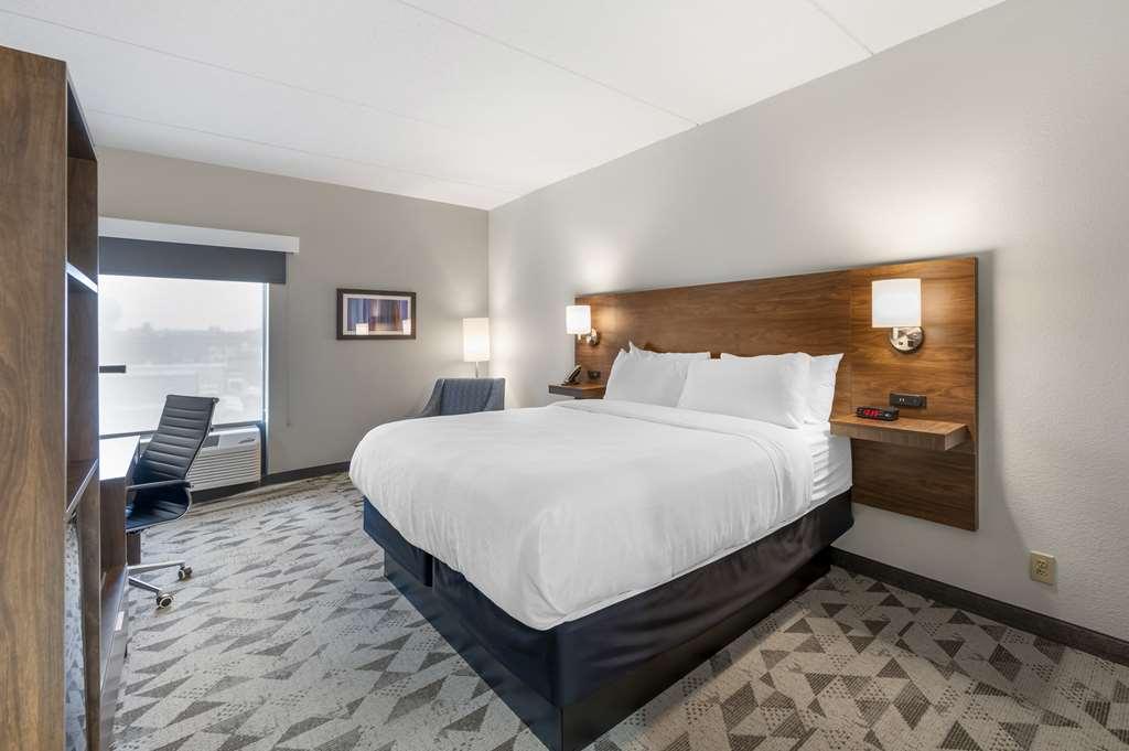 Best Western Plus Harrisonburg Rom bilde